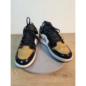 Nike Youth Air Jordan 1 Low SE GS DR6970-071 Black Metallic Gold Shoes Size 6 Y